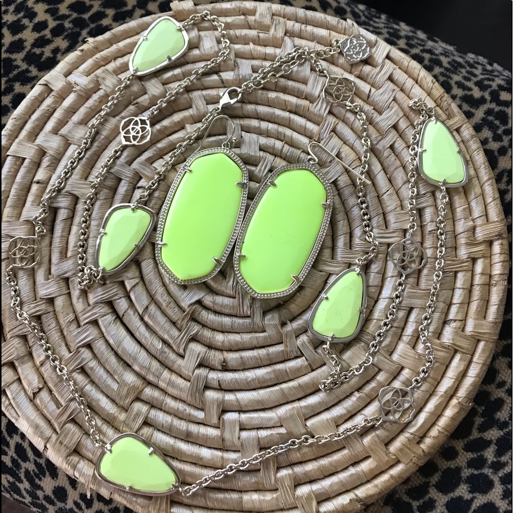 AmandaJo88KendraScott Kinley Neon Yellow Necklace